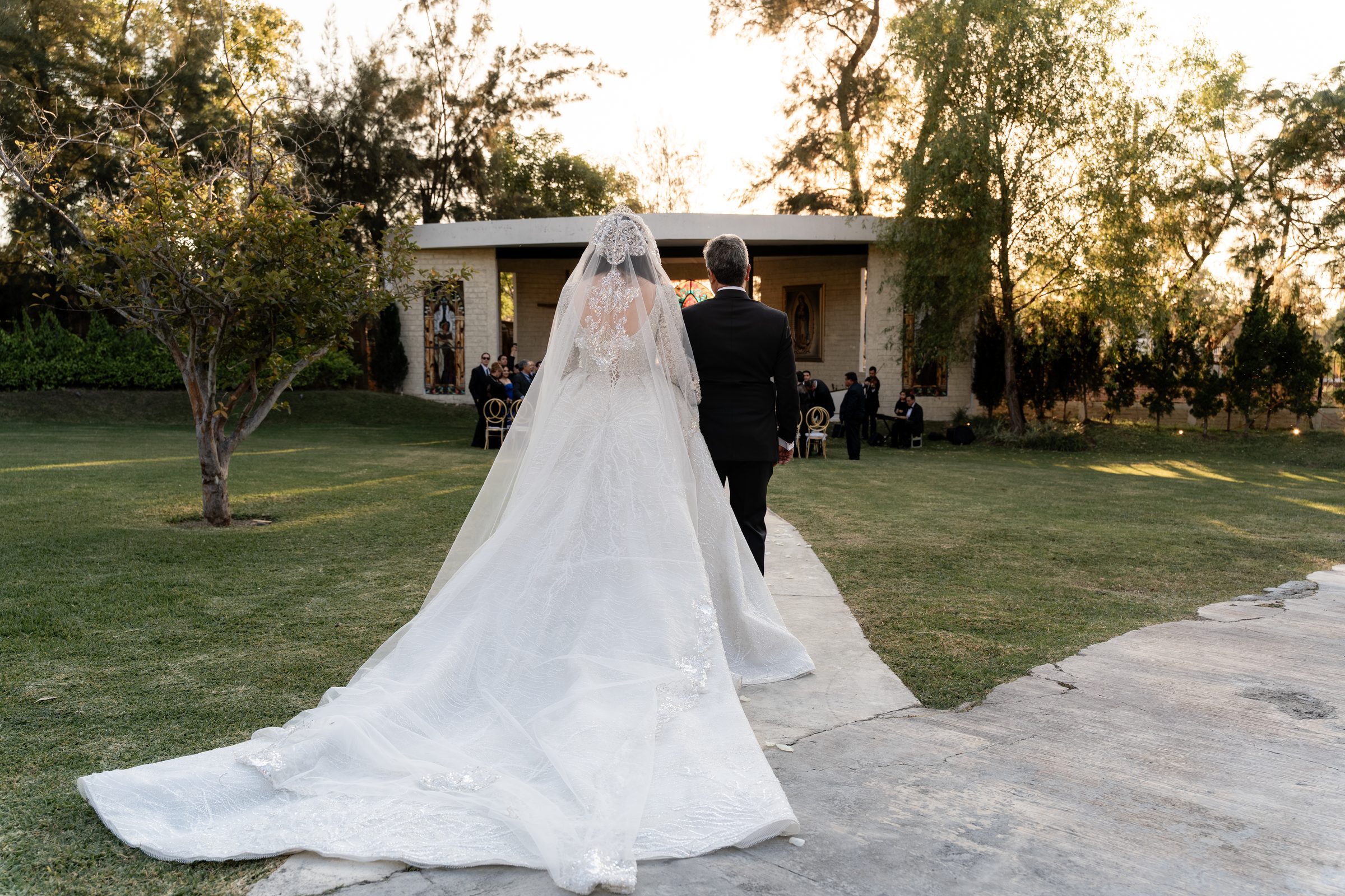 Preparativos de la novia antes de la ceremonia — Alfredo Martínez Foto